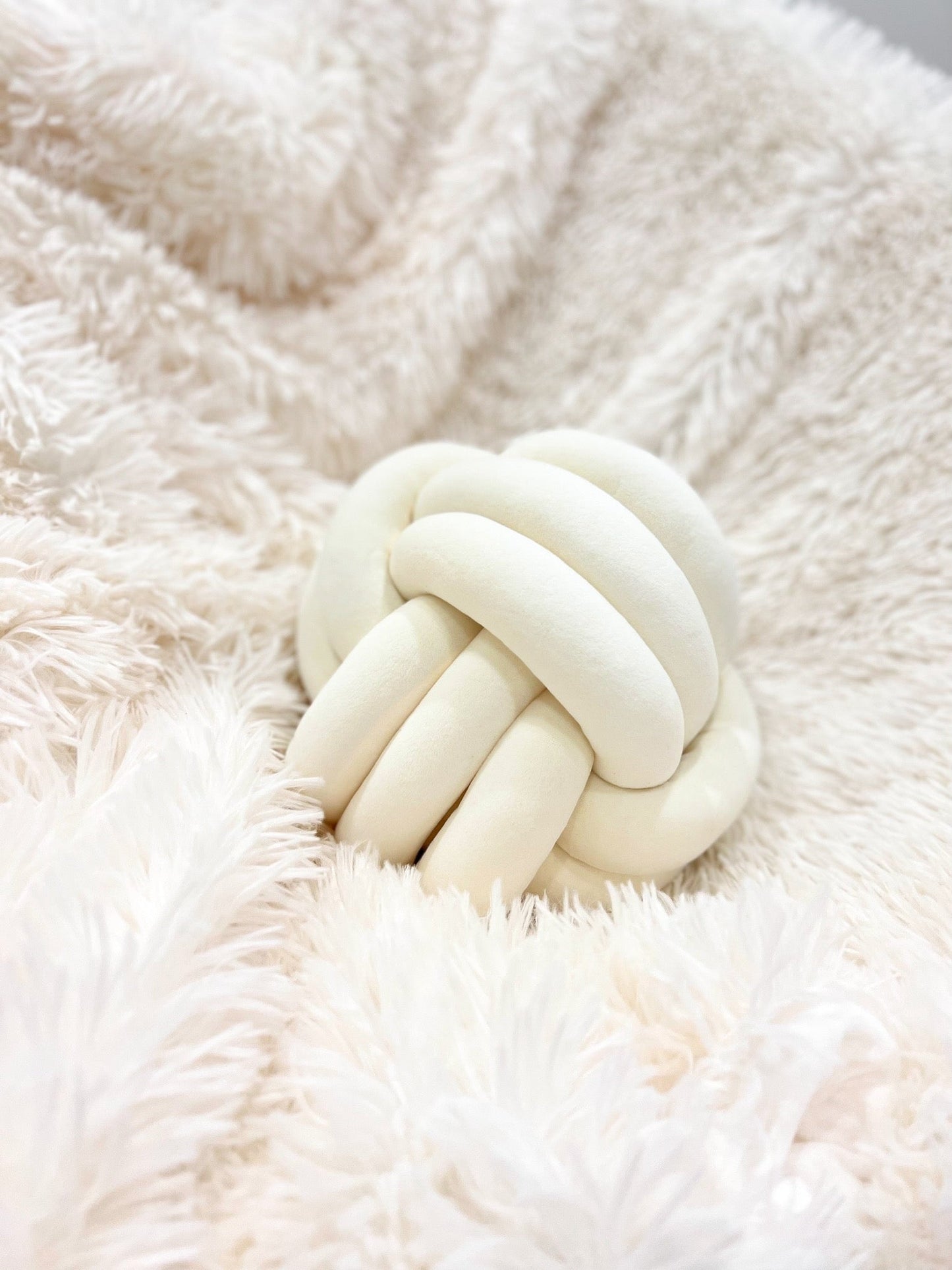 sofa-furniture-cushions-Cover-Pillow-Throw Blankets