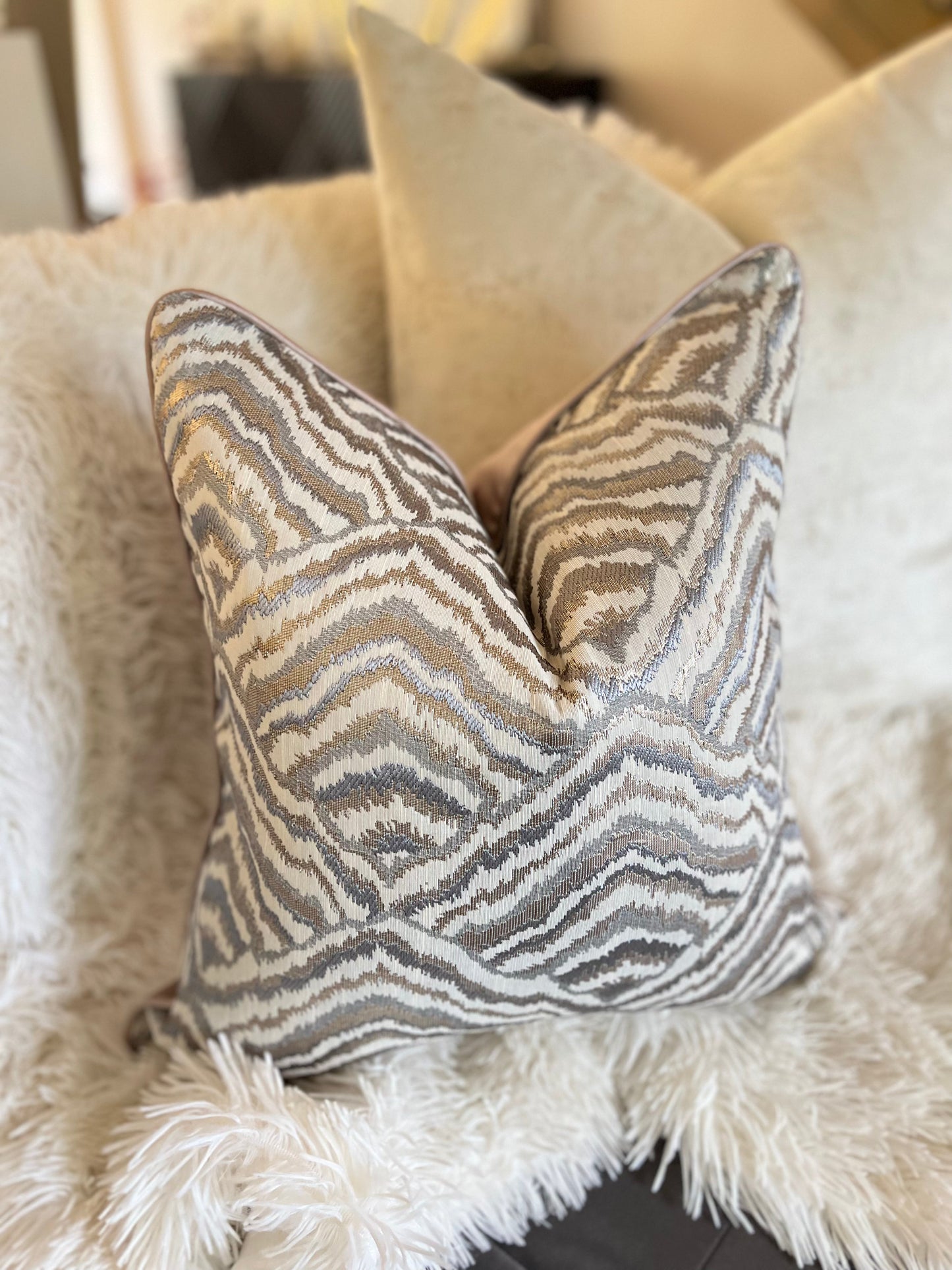 sofa-furniture-cushions-Cover-Pillow-Throw Blankets