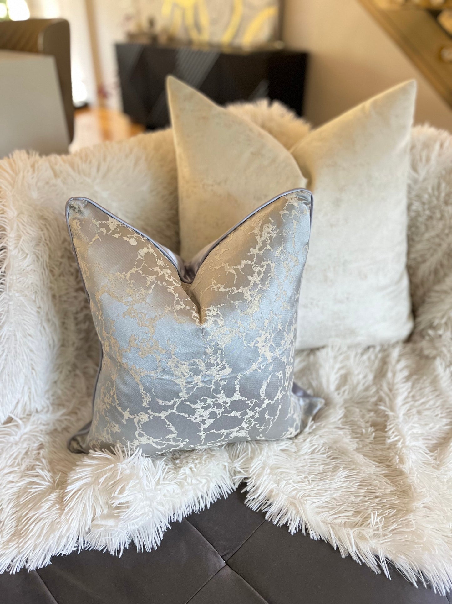 sofa-furniture-cushions-Cover-Pillow-Throw Blankets