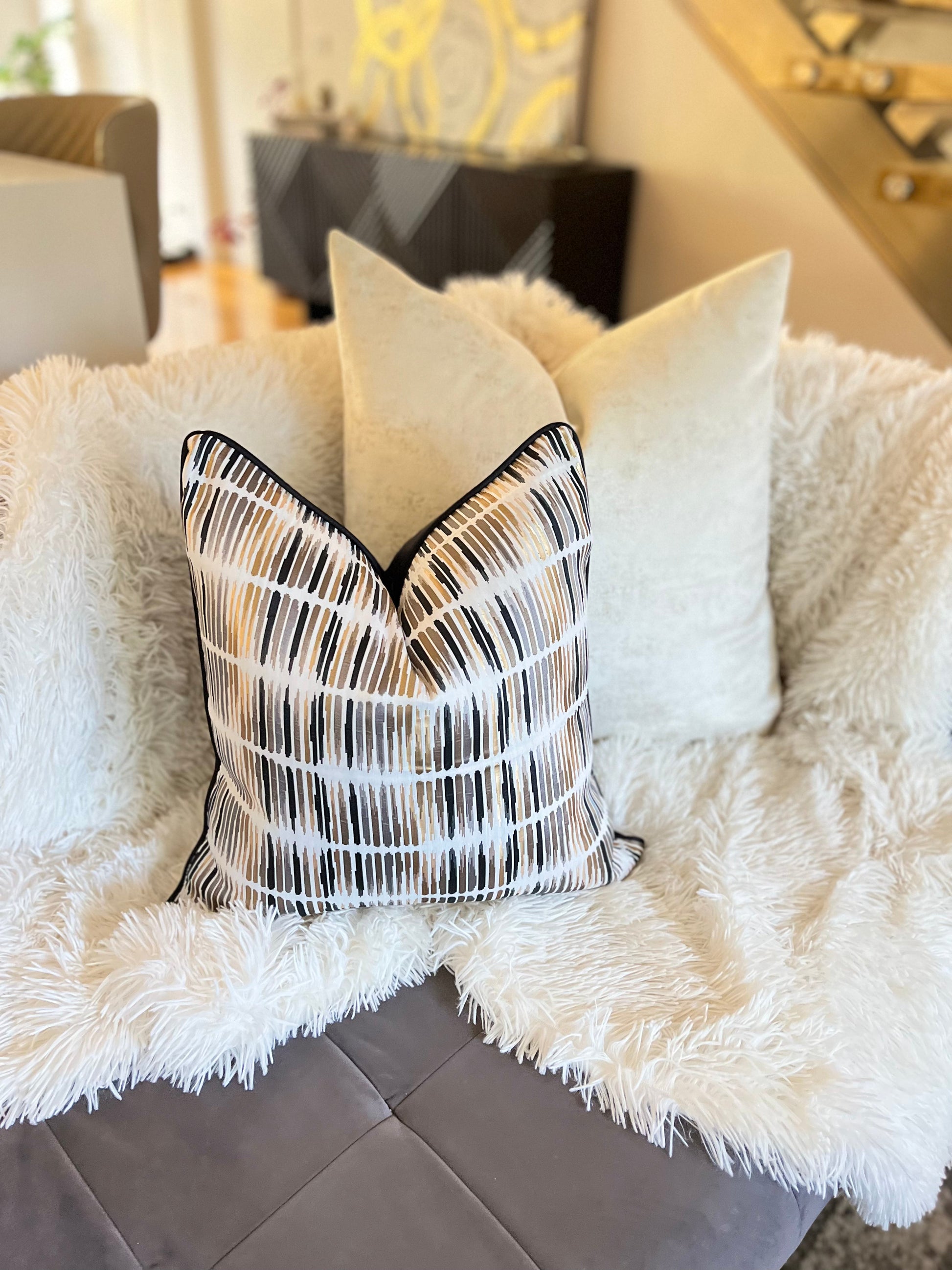 sofa-furniture-cushions-Cover-Pillow-Throw Blankets