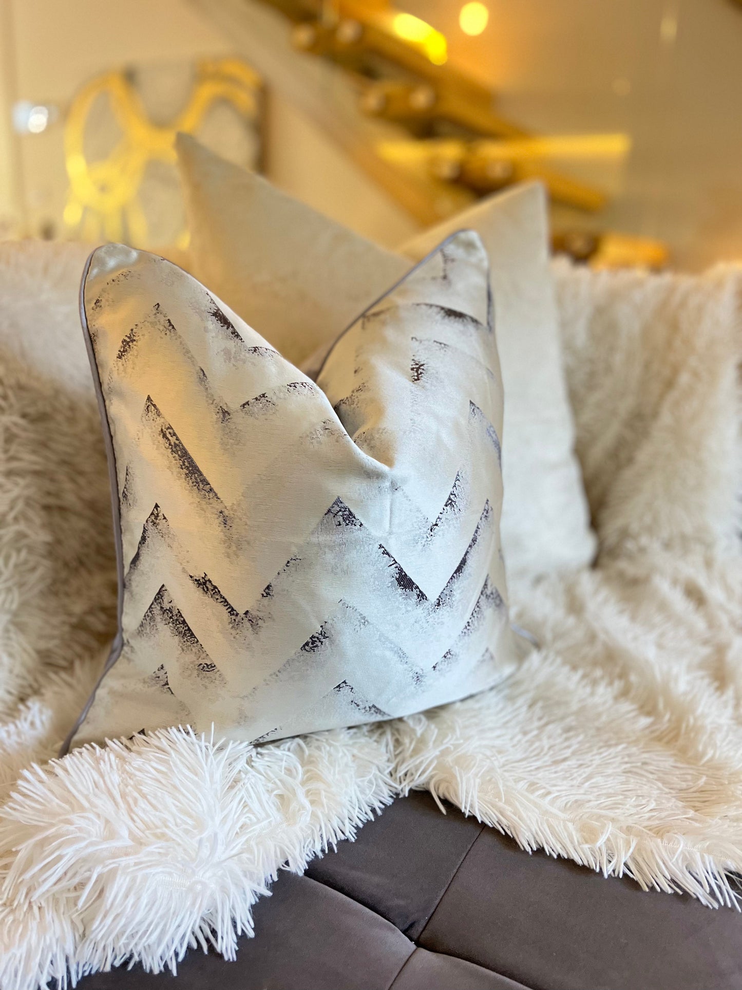 sofa-furniture-cushions-Cover-Pillow-Throw Blankets