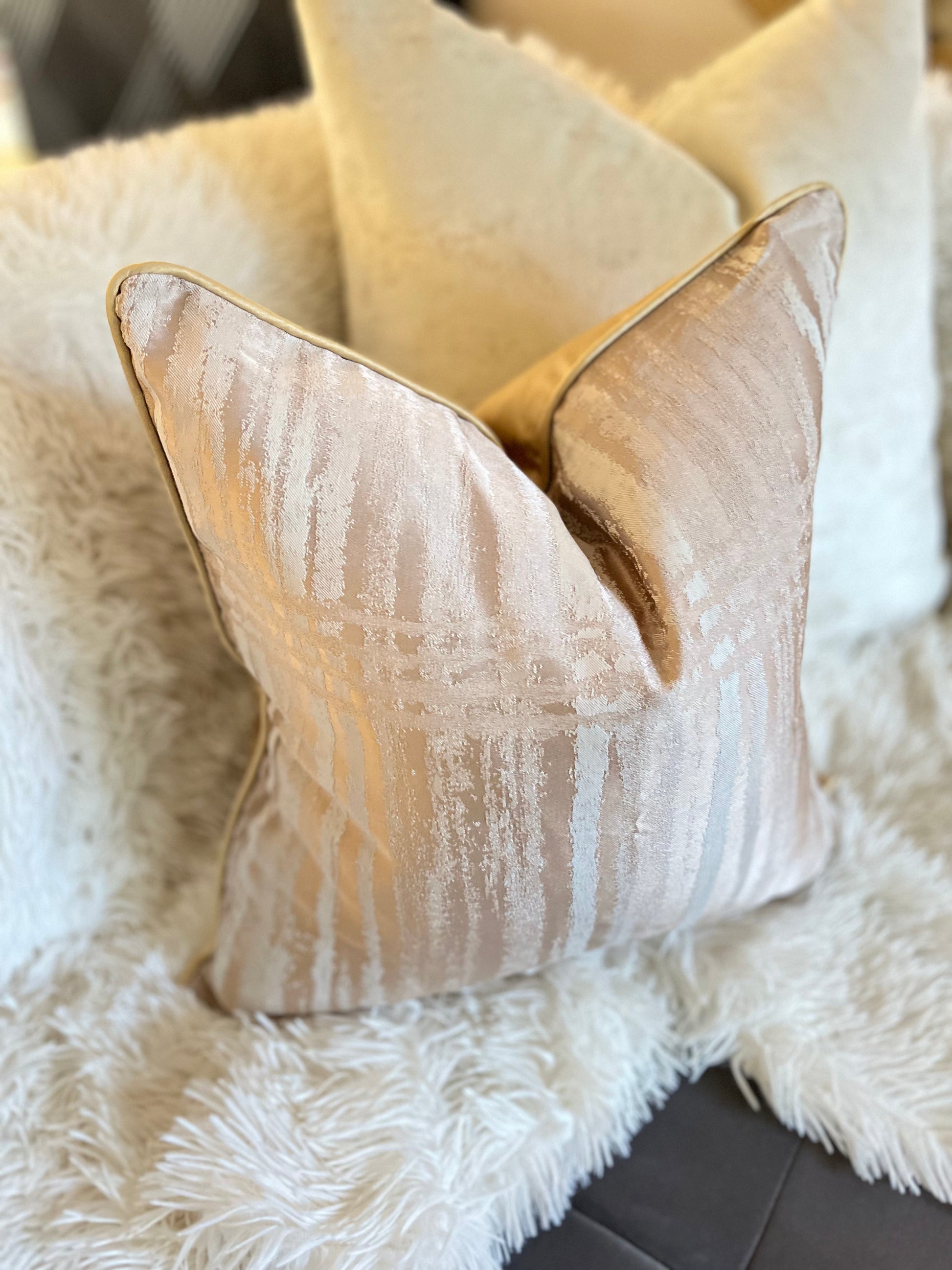 sofa-furniture-cushions-Cover-Pillow-Throw Blankets