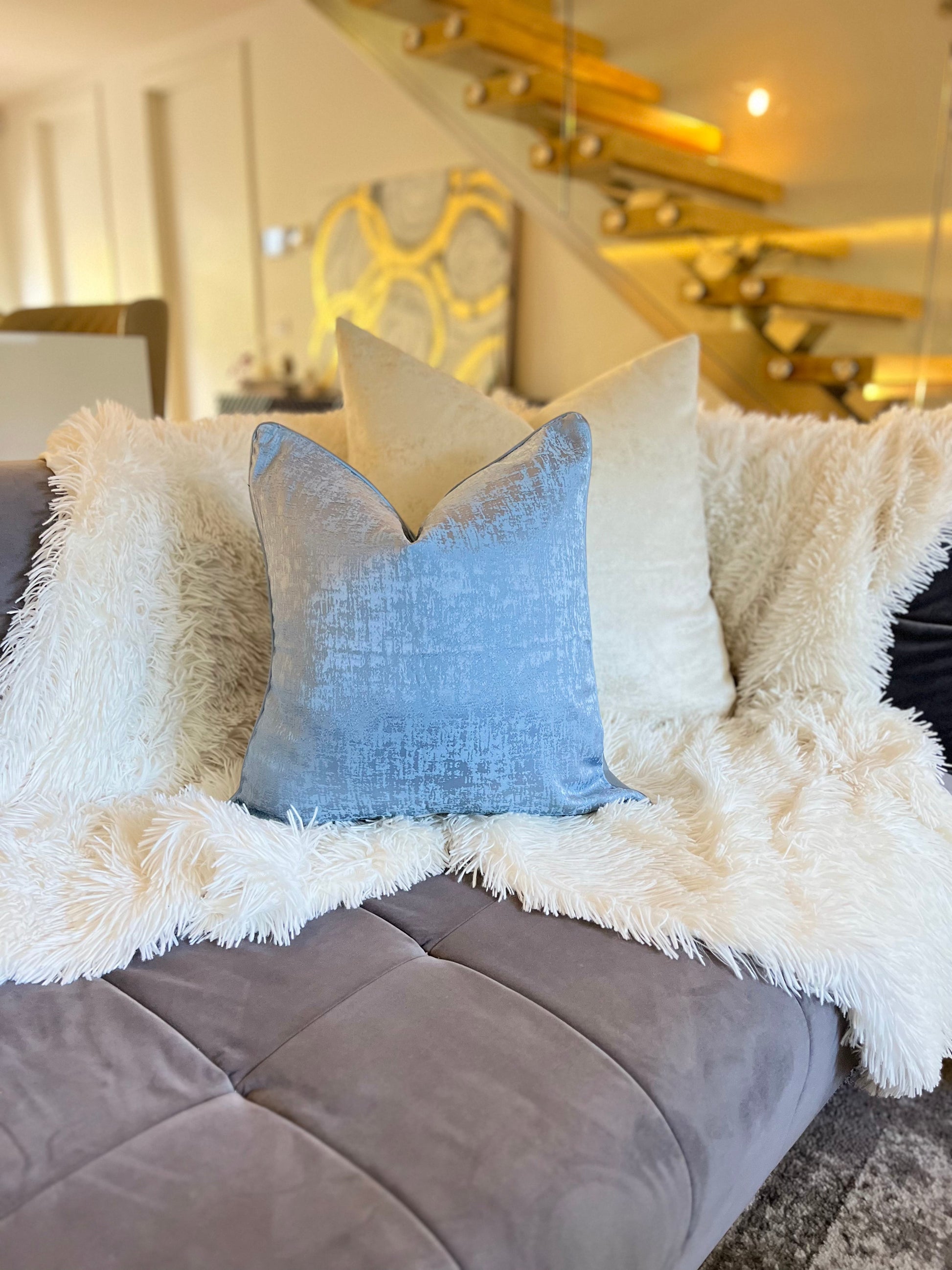sofa-furniture-cushions-Cover-Pillow-Throw Blankets