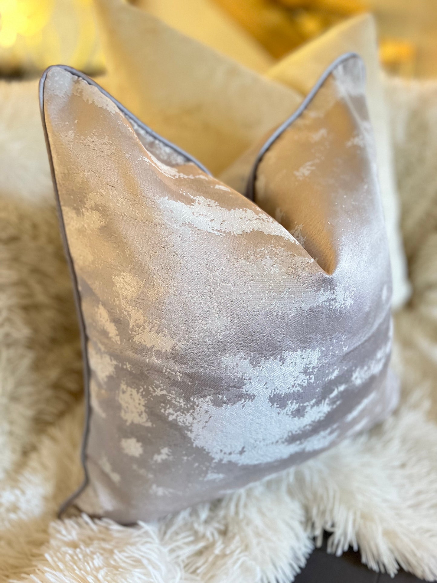 sofa-furniture-cushions-Cover-Pillow-Throw Blankets
