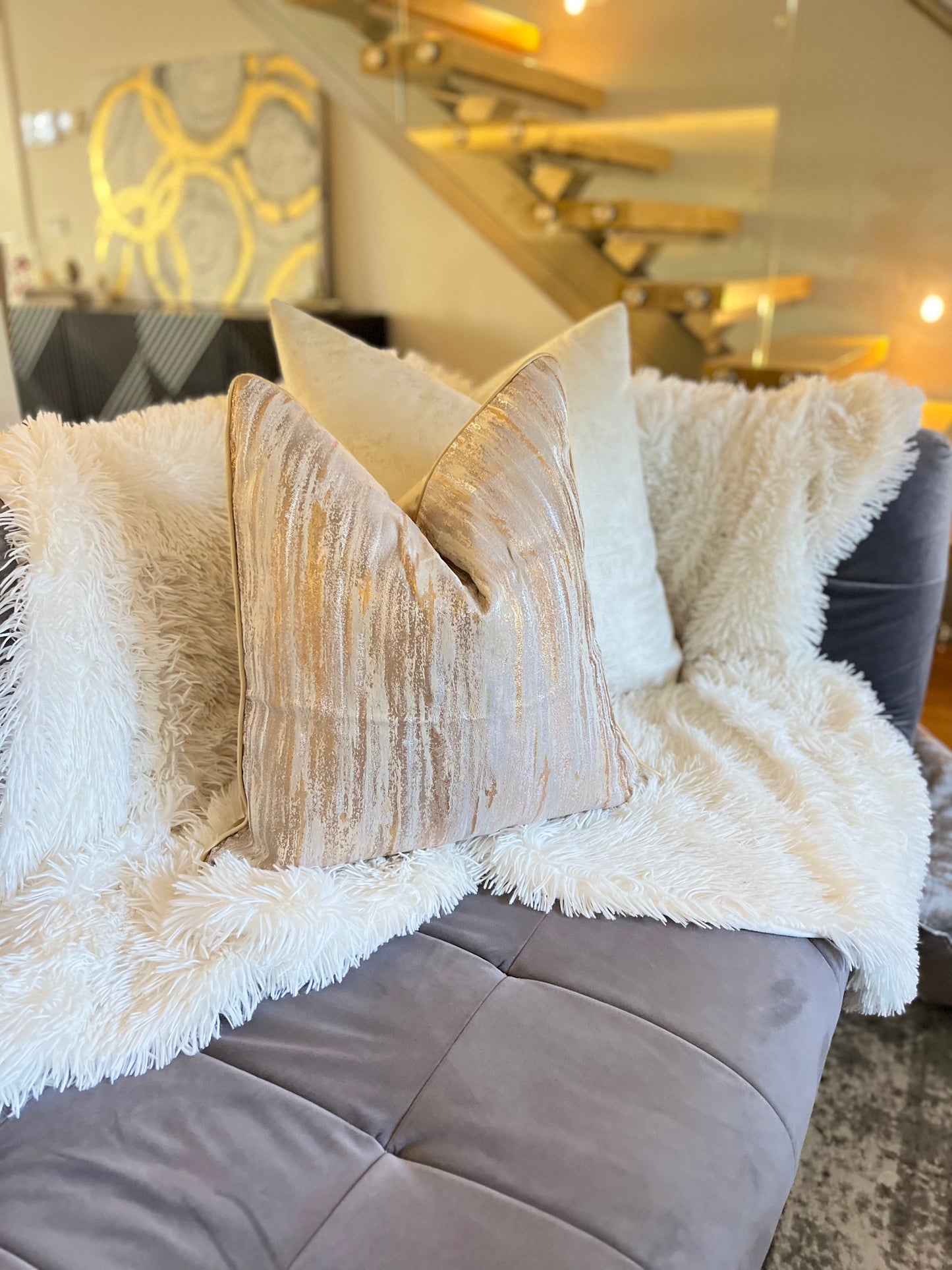sofa-furniture-cushions-Cover-Pillow-Throw Blankets