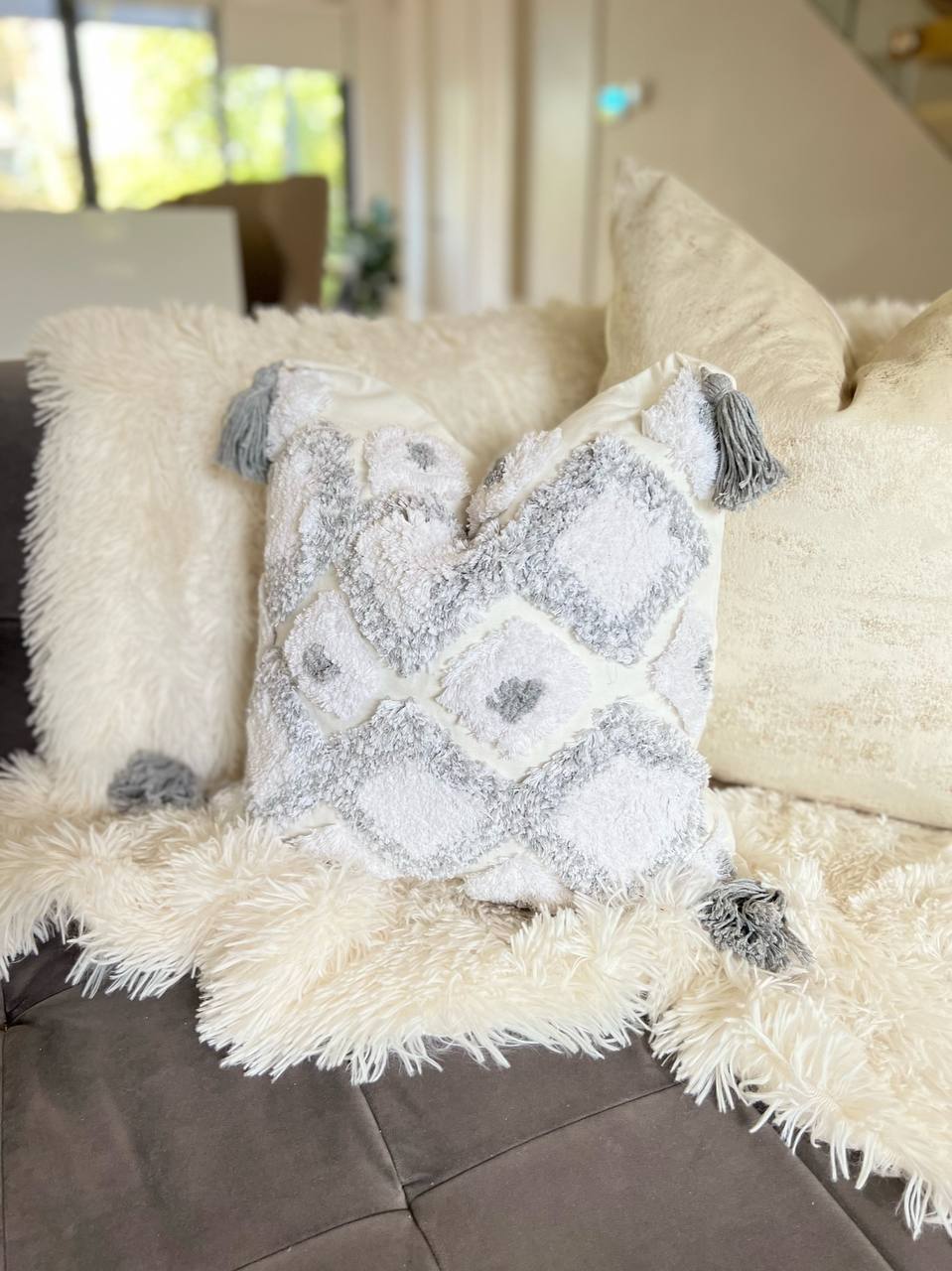 sofa-furniture-cushions-Cover-Pillow-Throw Blankets