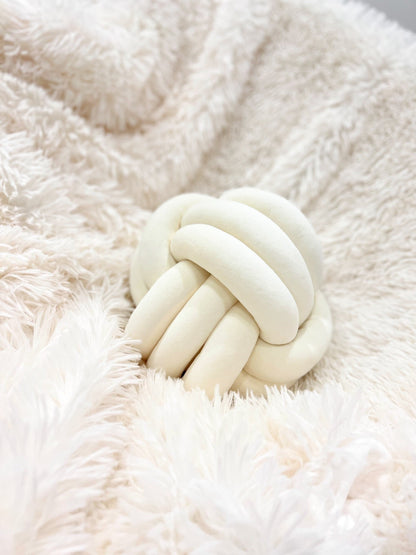 sofa-furniture-cushions-Cover-Pillow-Throw Blankets
