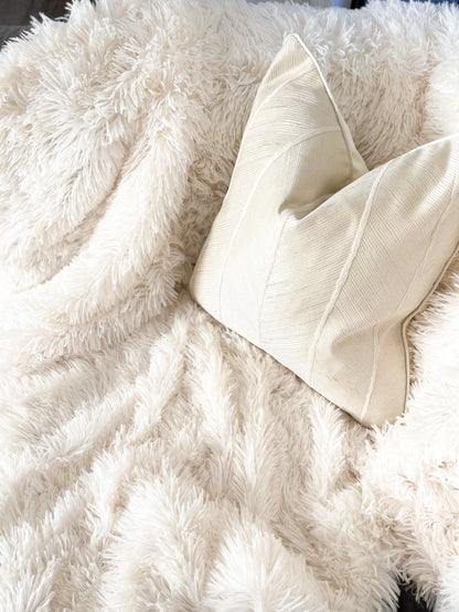 sofa-furniture-cushions-Cover-Pillow-Throw Blankets