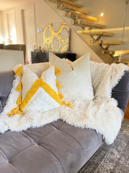 sofa-furniture-cushions-Cover-Pillow-Throw Blankets