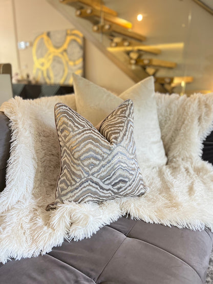 sofa-furniture-cushions-Cover-Pillow-Throw Blankets
