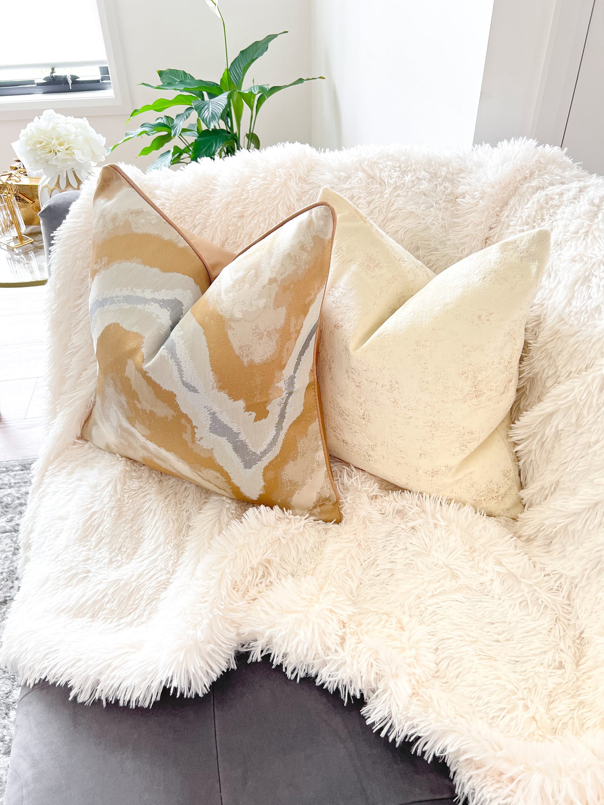 sofa-furniture-cushions-Cover-Pillow-Throw Blankets