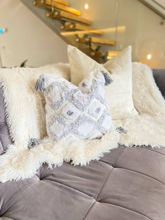 sofa-furniture-cushions-Cover-Pillow-Throw Blankets